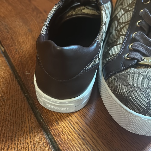 Coach Brown size 8 - Picture 2 of 5